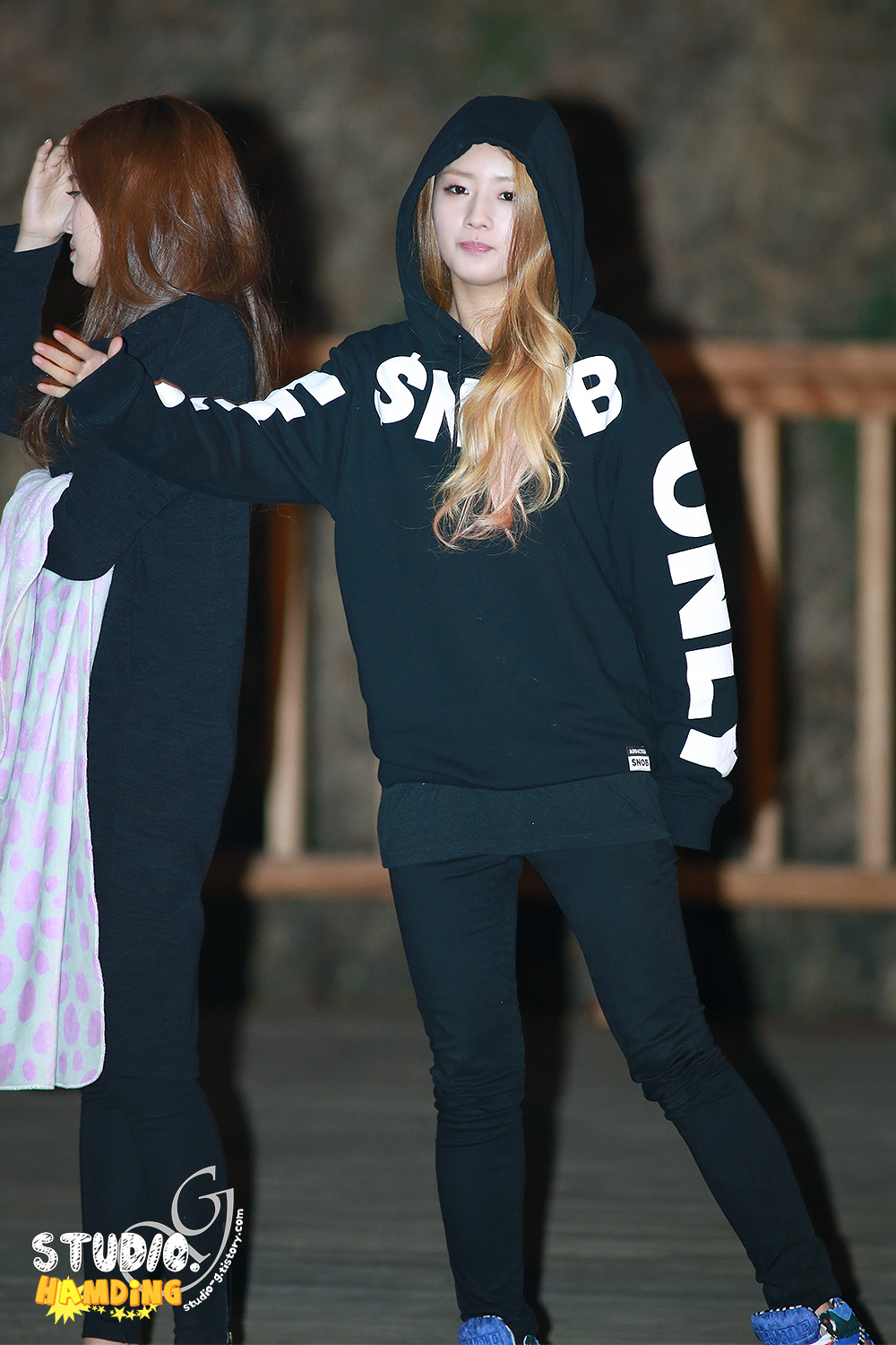 에이핑크 직찍 - 14.04.06 구암공원 인기가요 미니팬미팅 by Hamding
