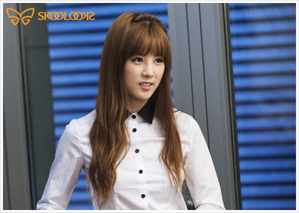 에이핑크 스쿨룩스 미공개 cut.jpg