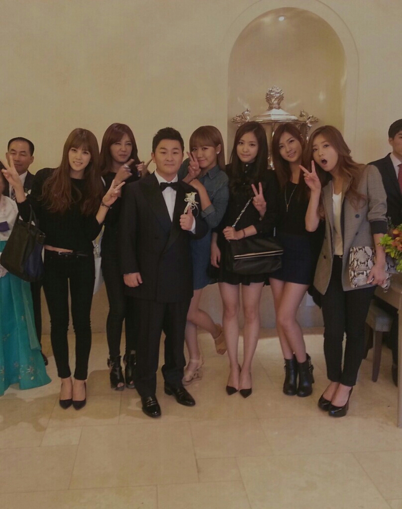 에이핑크 131003 허각 결혼식.jpg (With 허각)