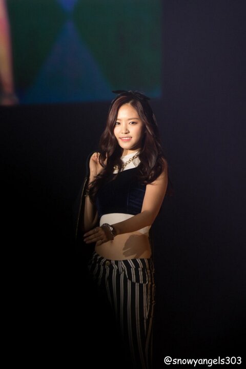 [직찍] 손나은(에이핑크) - 130928 걸스어워드 직찍