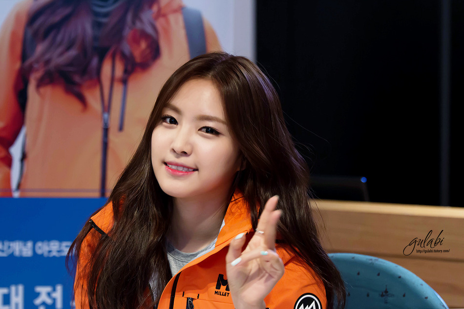 140822 손나은(에이핑크) 대전 m-limited 팬사인회 직찍 by gulabi