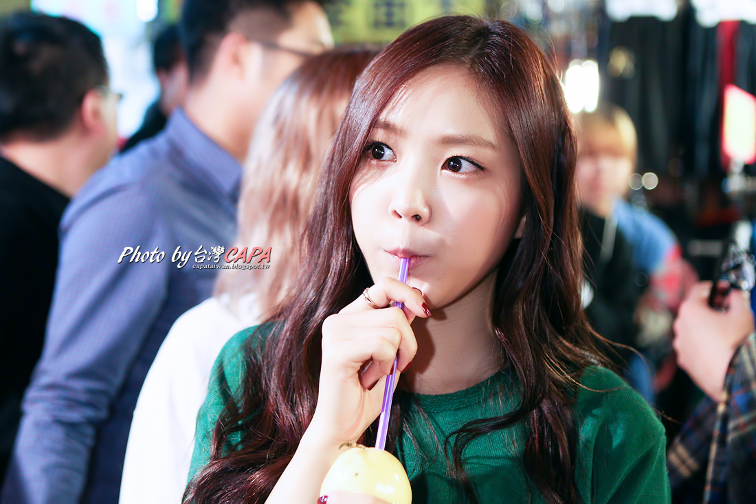 131019 에이핑크 대만 야시장 나들이 직찍 Part.4 (17pics)
