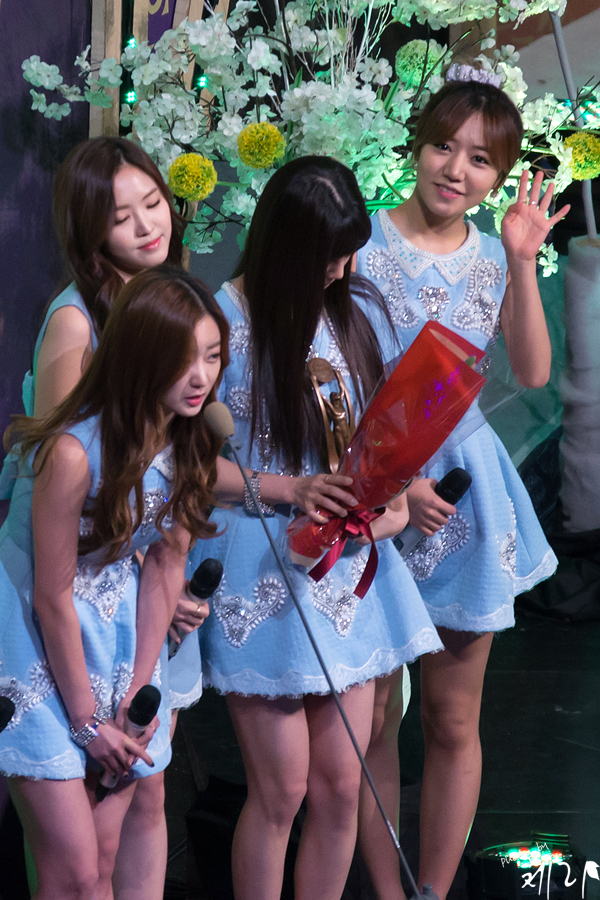 140208 에이핑크(초롱 focus) 연예예술상 직찍 by 체리