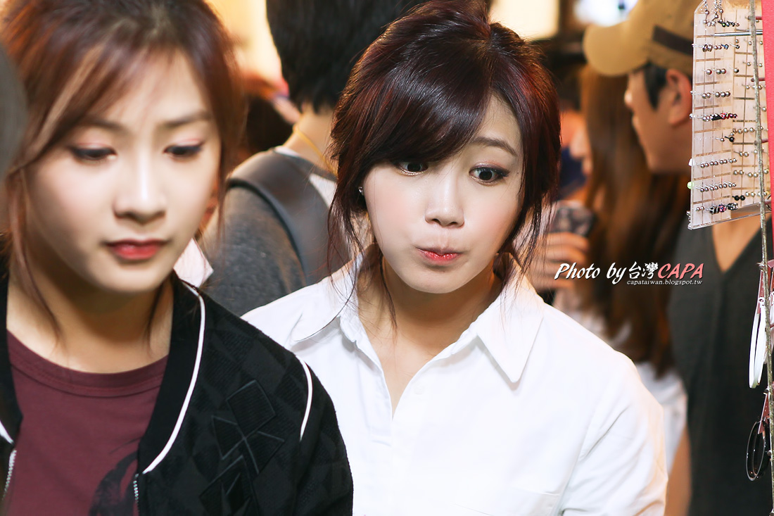 [Part.5] 131020 에이핑크 대만 야시장 나들이 직찍 20P
