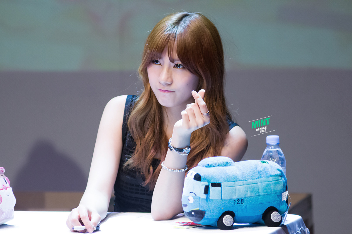140517 오하영 에이핑크 신촌팬사인회 직찍 by MINT