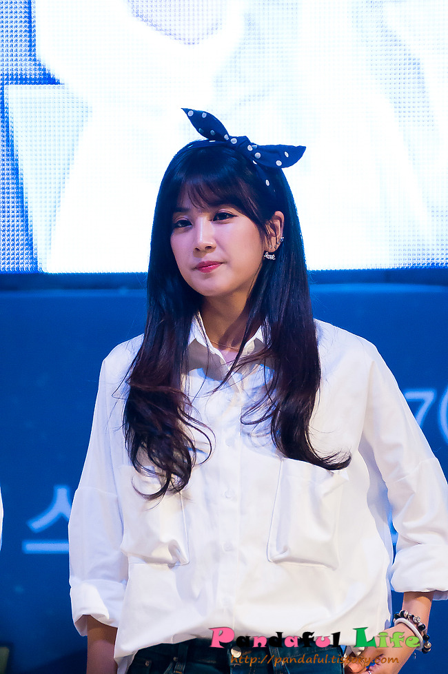 초롱.보미.은지 직찍 - 141008 동명대 축제 by pandaful