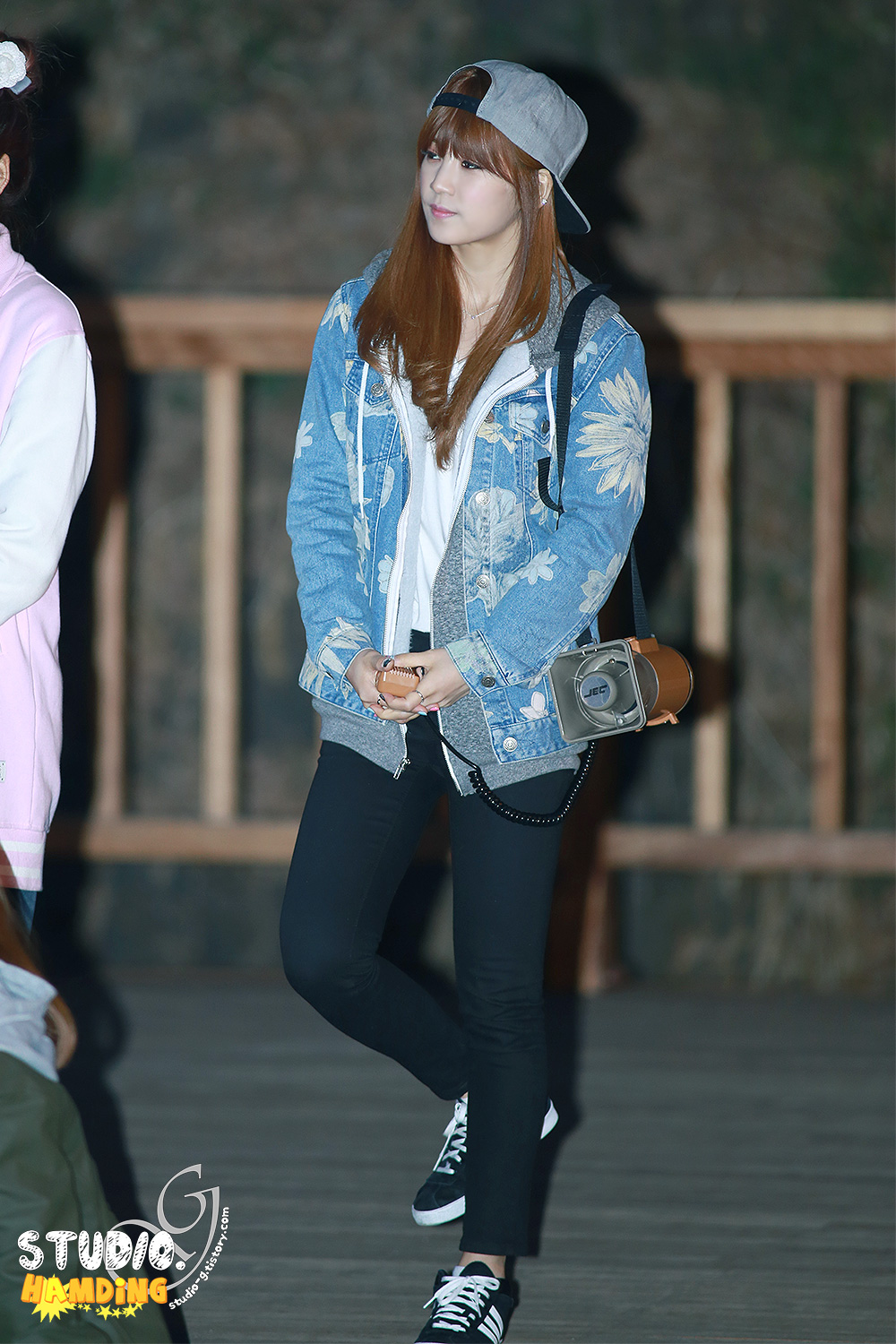 에이핑크 직찍 - 14.04.06 구암공원 인기가요 미니팬미팅 by Hamding