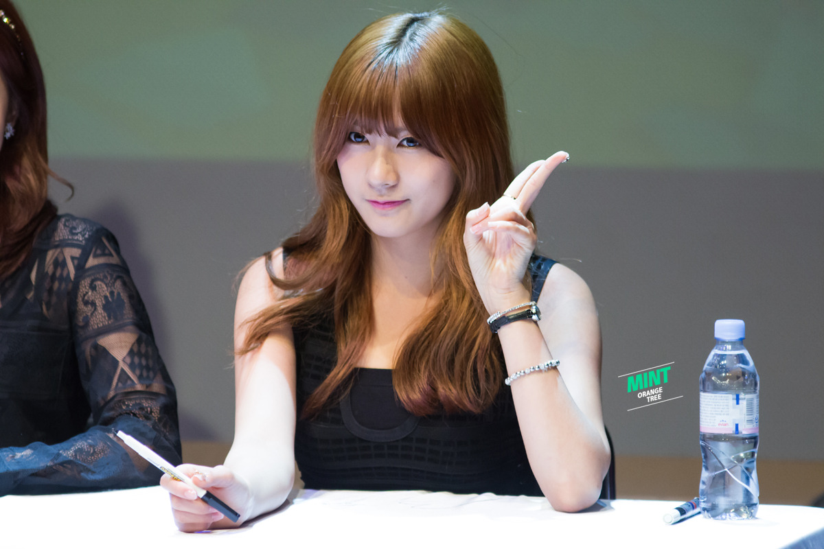 140517 오하영 에이핑크 신촌팬사인회 직찍 by MINT