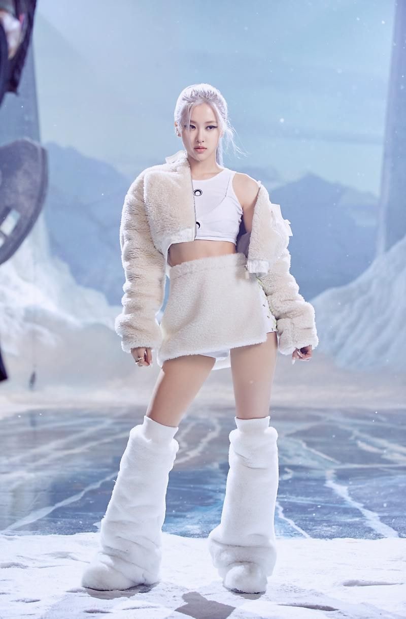 블랙핑크 'How You Like That' 뮤비 미공개 사진.jpg
