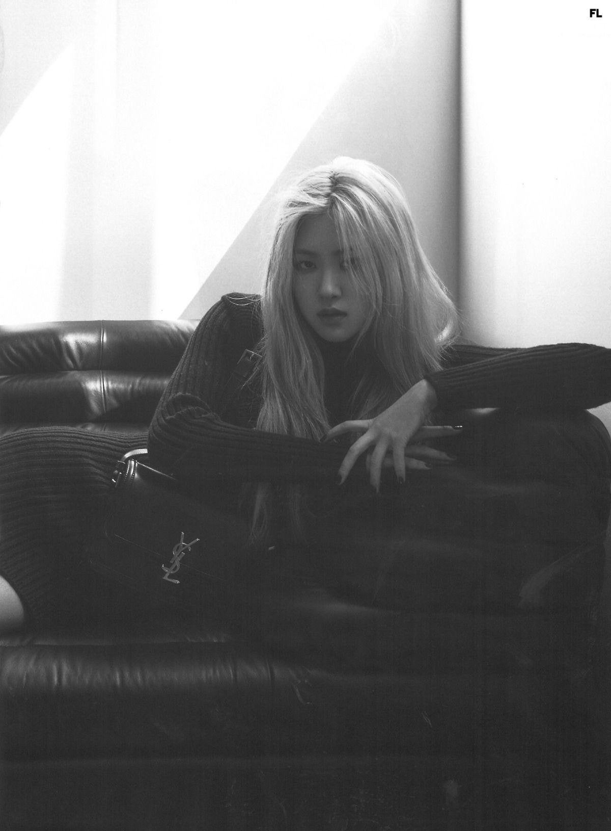 분위기가 ㄷㄷㄷㄷ #블랙핑크 로제 생로랑 새 화보