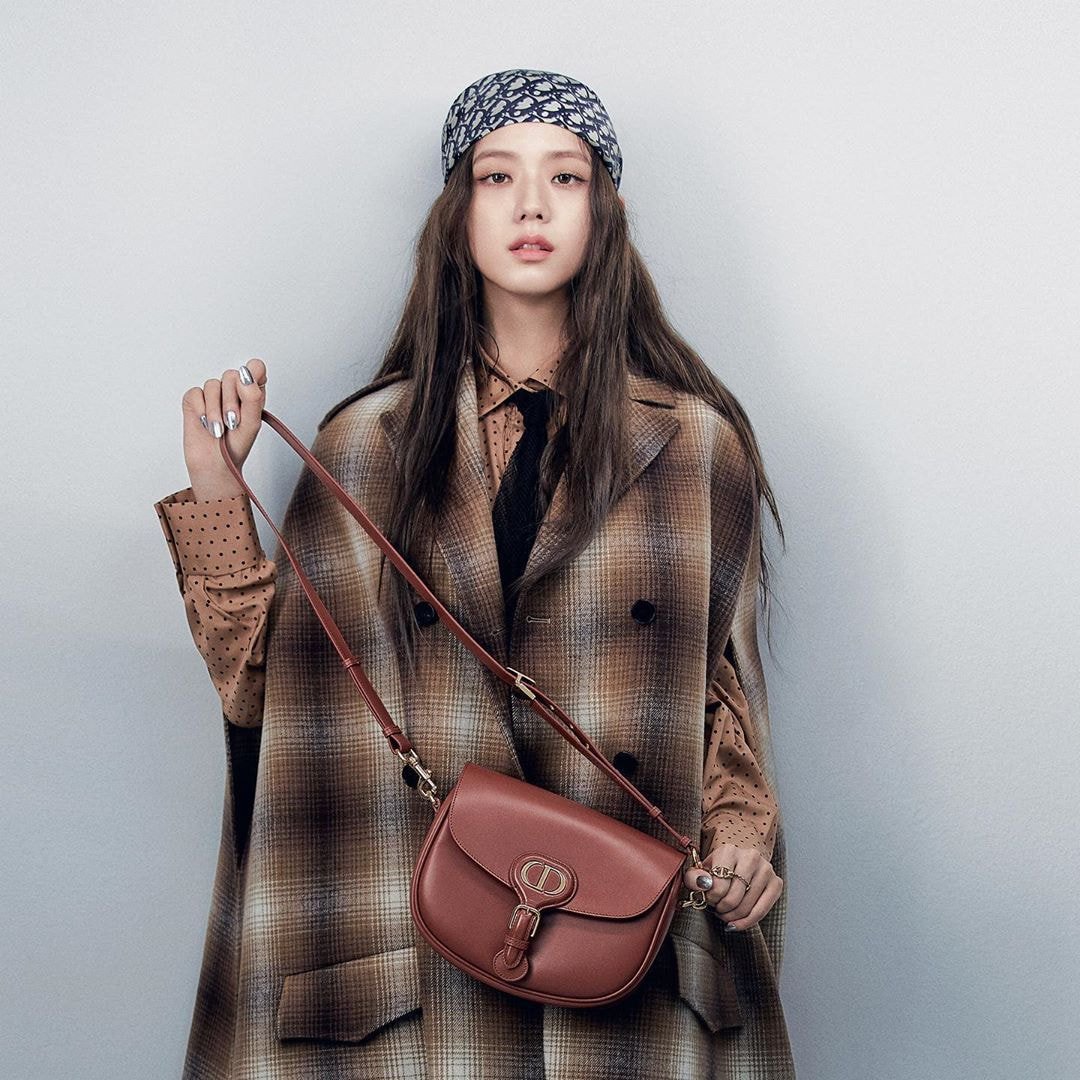 디올 신상백 화보 찍은 블랙핑크 지수