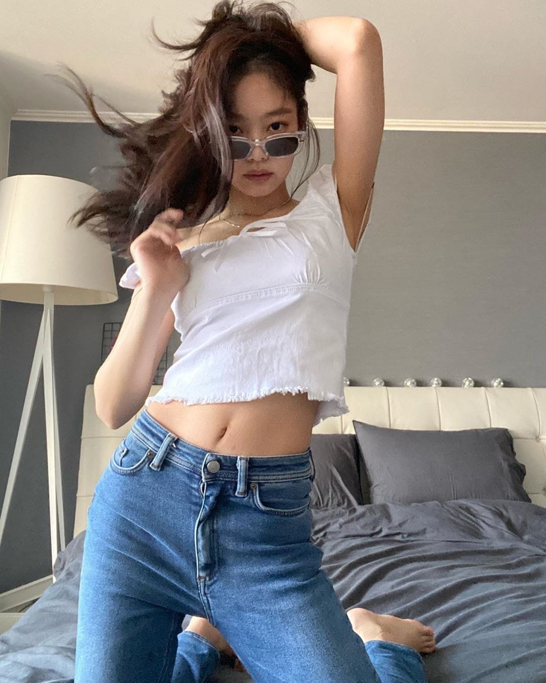 [스압] #블랙핑크 #제니, 자기가 집에서 셀프화보 찍었다면서 올려준 사진들