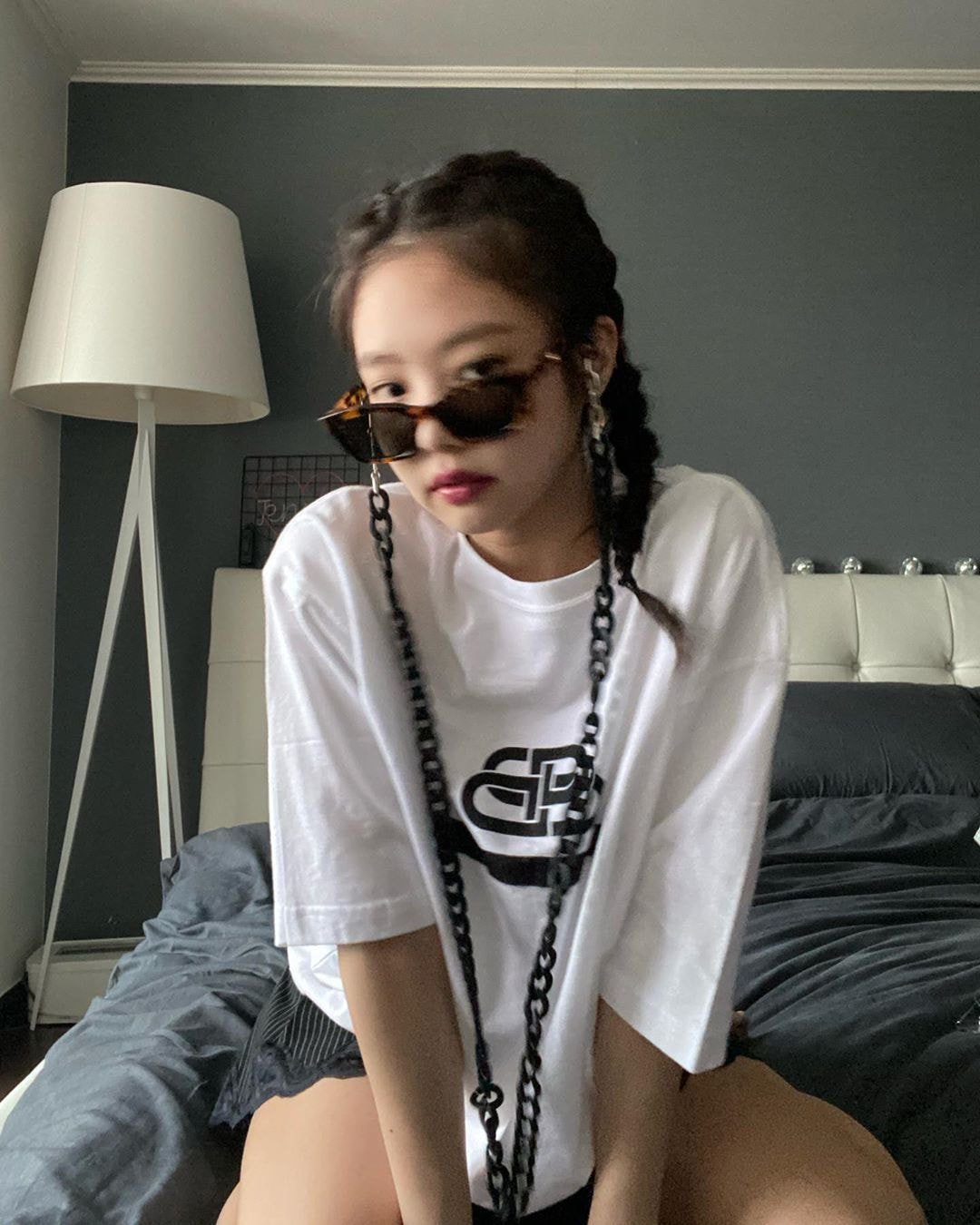[스압] #블랙핑크 #제니, 자기가 집에서 셀프화보 찍었다면서 올려준 사진들