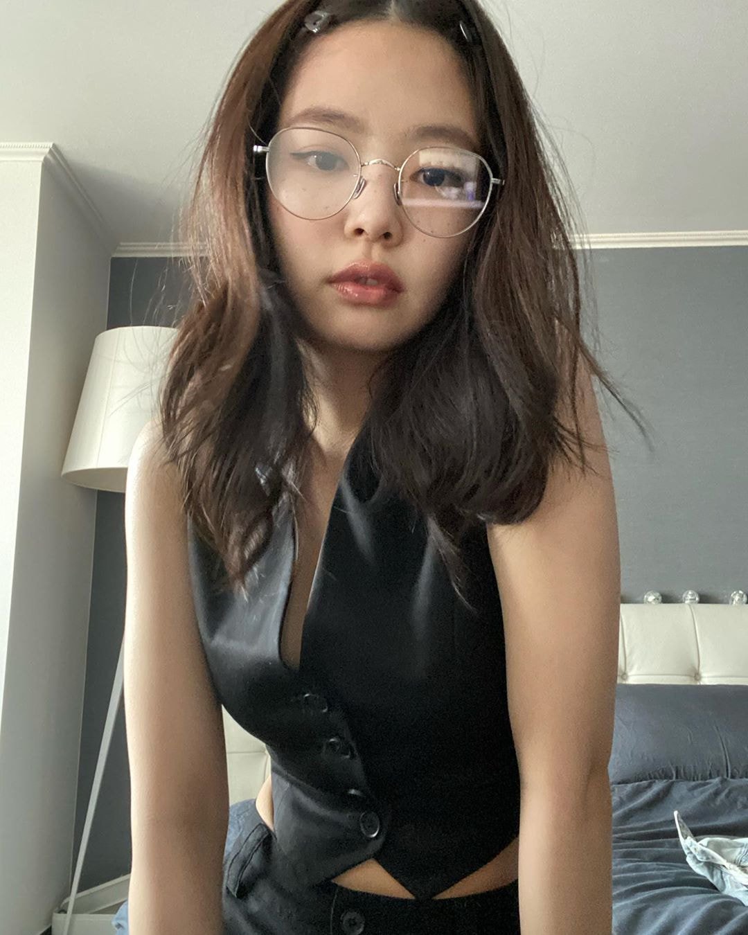 [스압] #블랙핑크 #제니, 자기가 집에서 셀프화보 찍었다면서 올려준 사진들