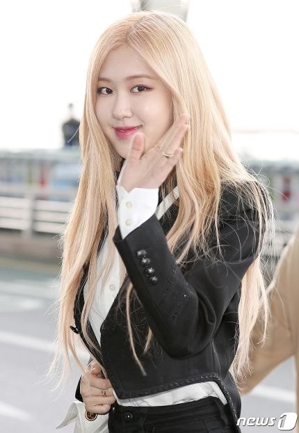 생로랑 패션쇼 출국하는 #블랙핑크 #로제