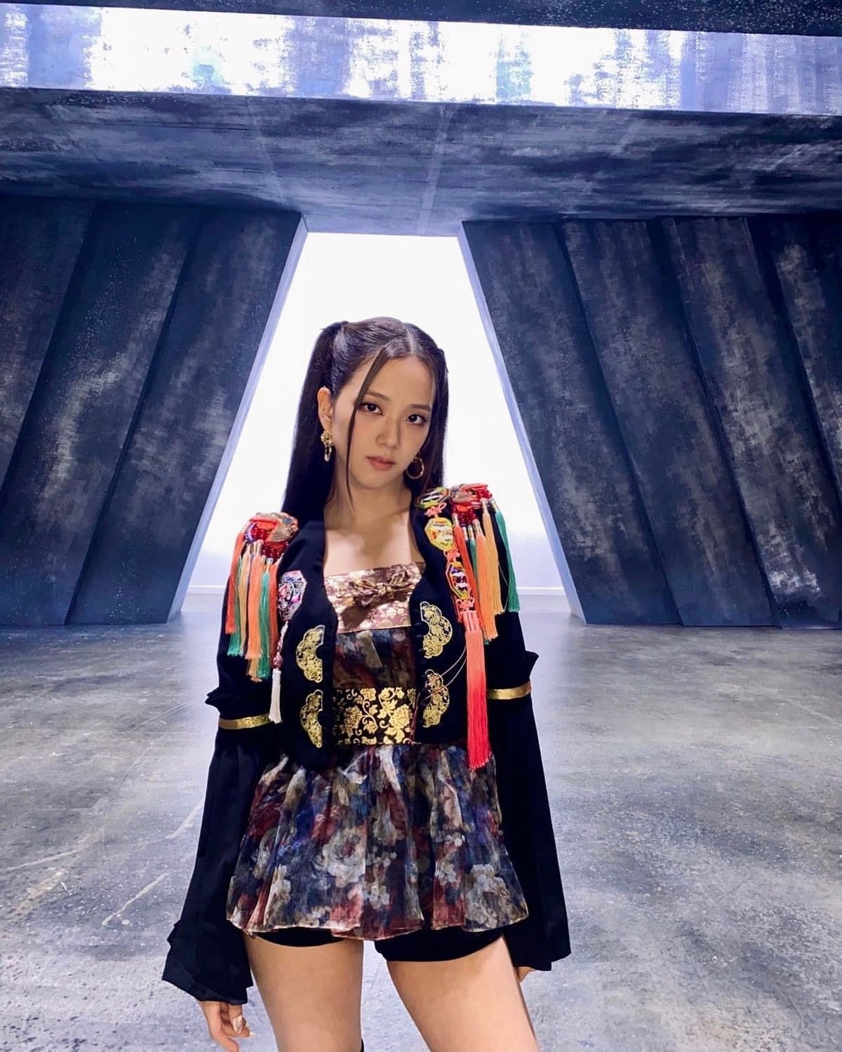 노리개 견장 한복 입은 #블랙핑크 지수.insta