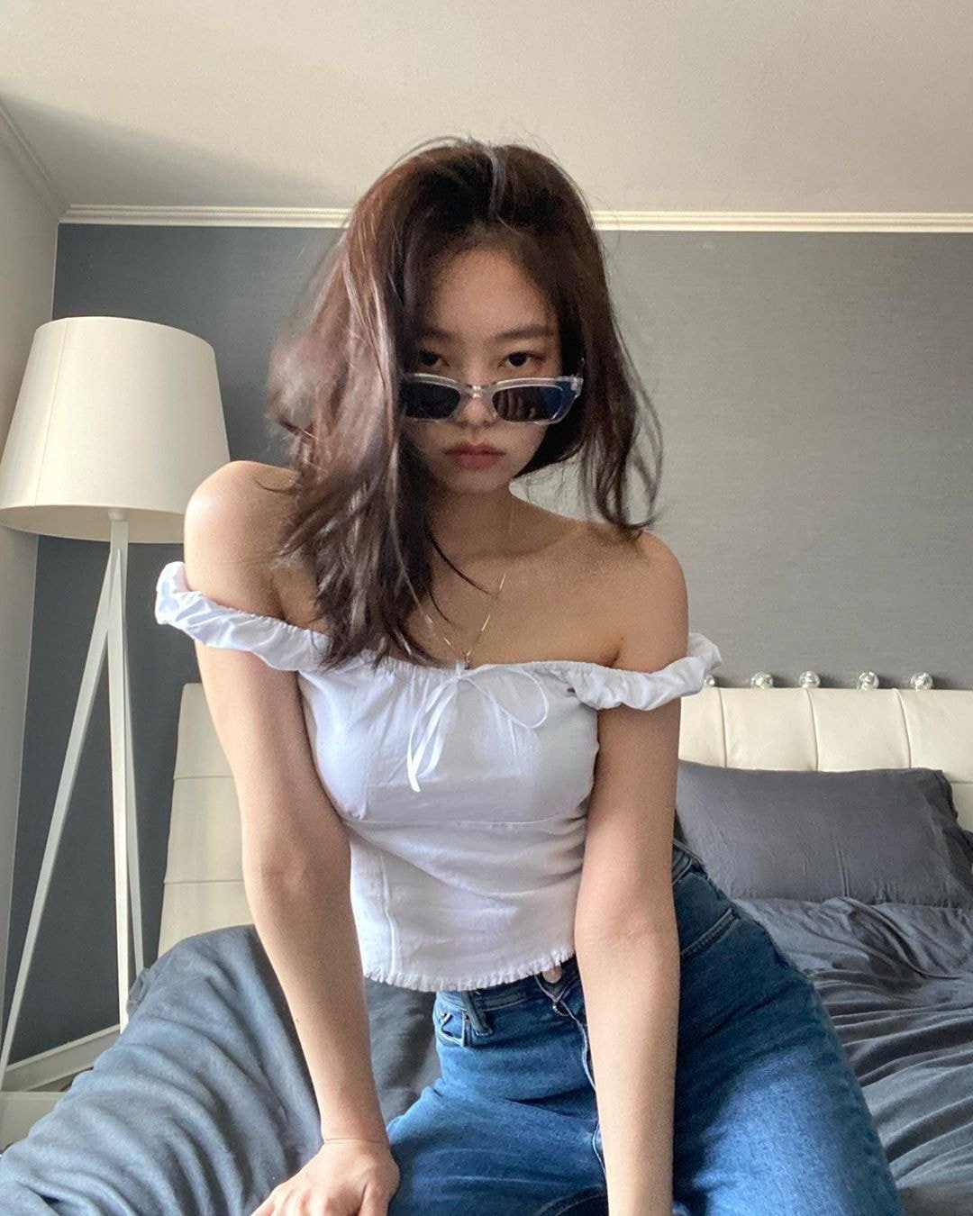 [스압] #블랙핑크 #제니, 자기가 집에서 셀프화보 찍었다면서 올려준 사진들