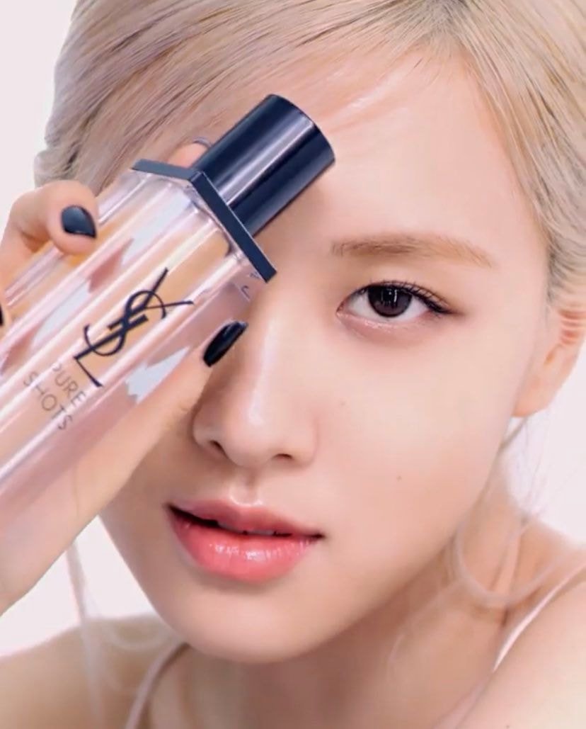 로제 입생로랑 뷰티 광고