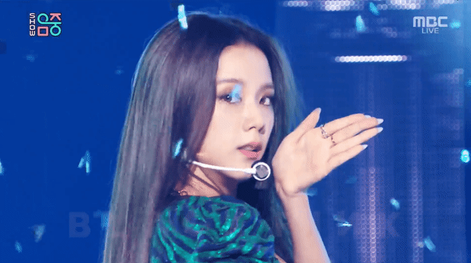 오늘자 음악중심 엔딩요정 블랙핑크 지수