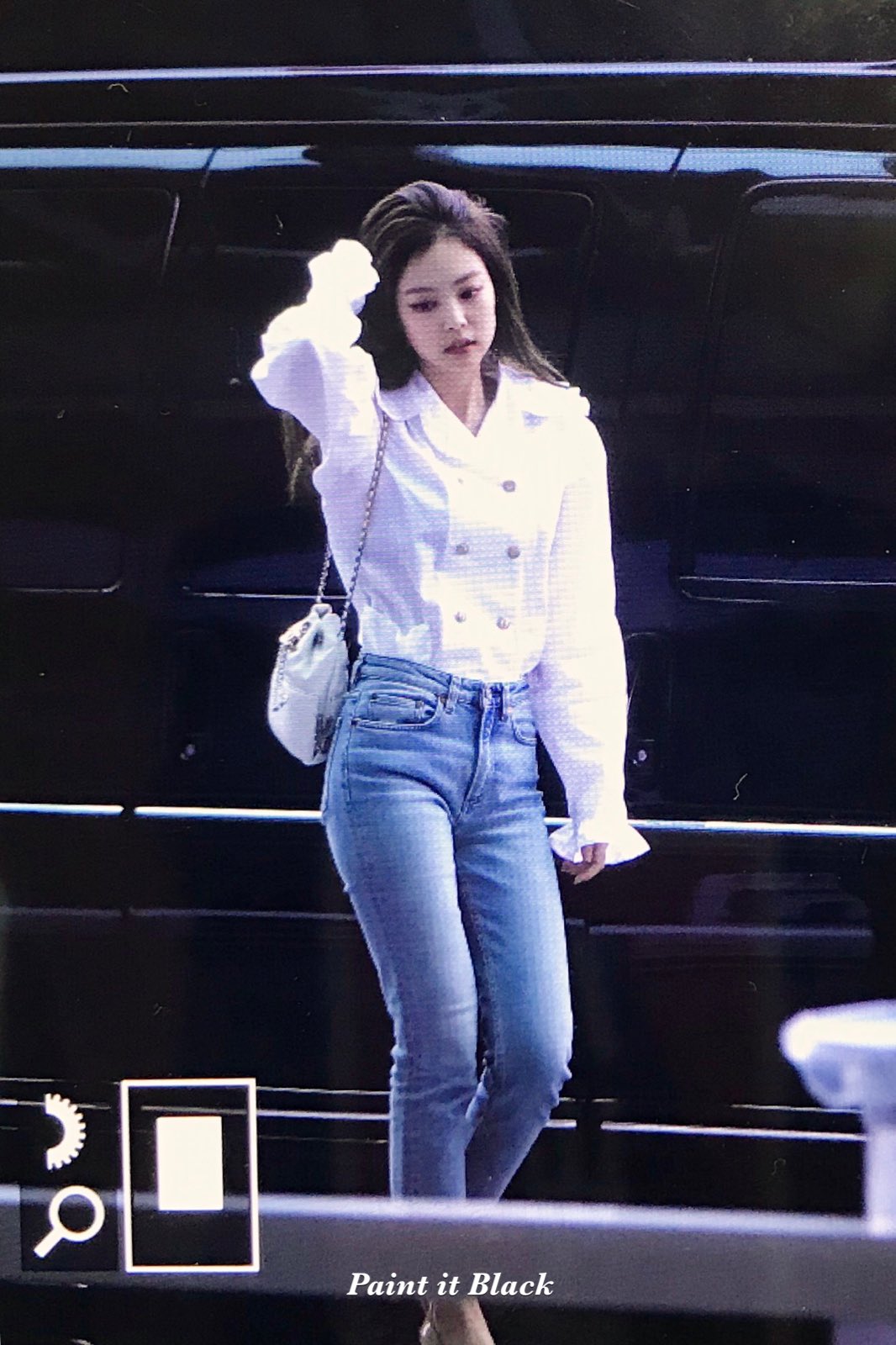 흰 블라우스+청바지만으로도 고급스러운 #블랙핑크 #제니