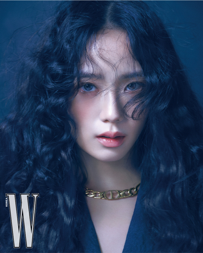 블랙핑크 지수, 한 떨기 꽃 같은 미모