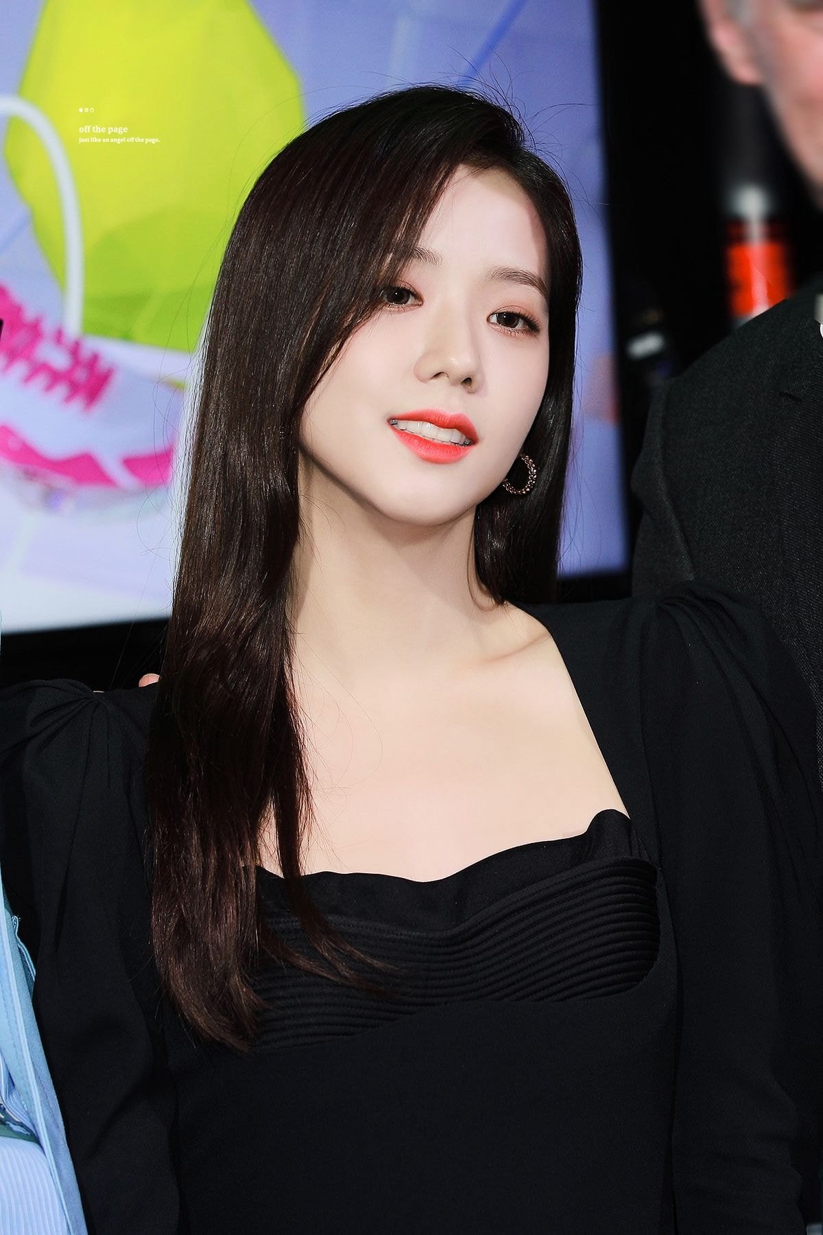 지미추 행사장에 참석한 #블랙핑크 지수