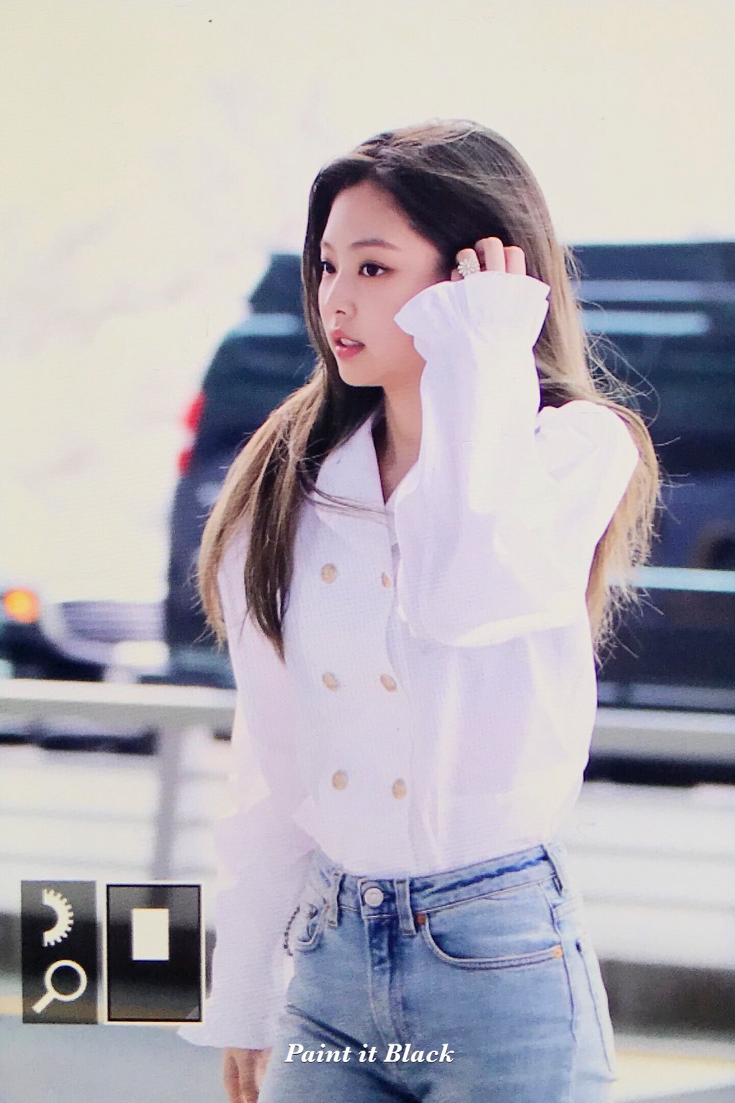 흰 블라우스+청바지만으로도 고급스러운 #블랙핑크 #제니
