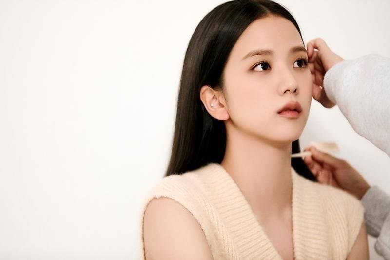 블랙핑크 지수 하퍼스바자 12월호 비하인드컷