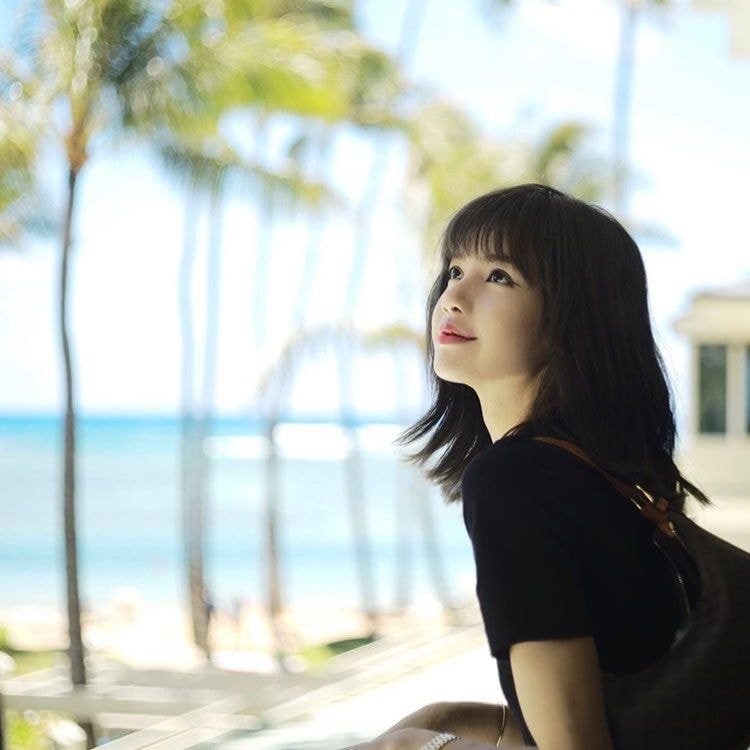 오늘자 생일인 #블랙핑크 #리사 ??