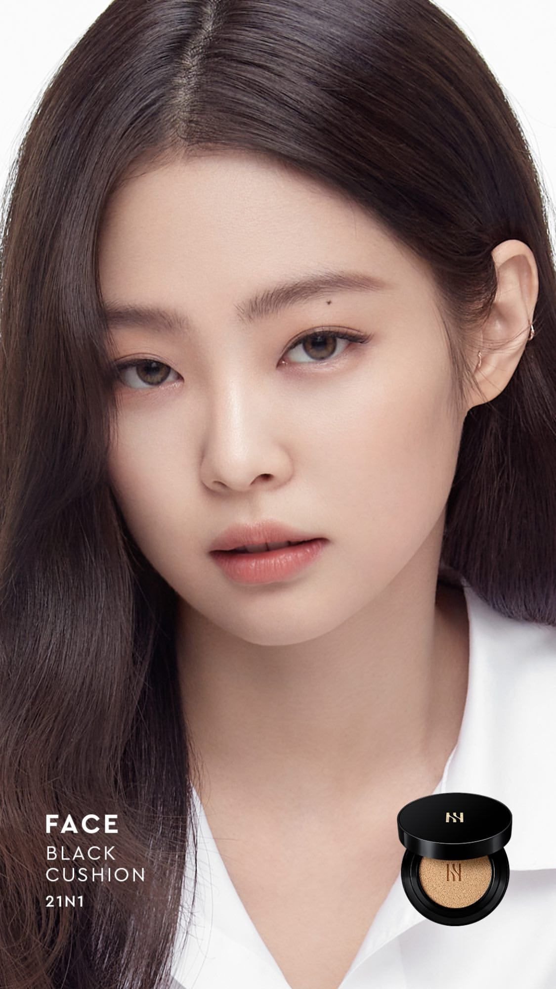 고화질 뜬 제니 헤라 광고포스터