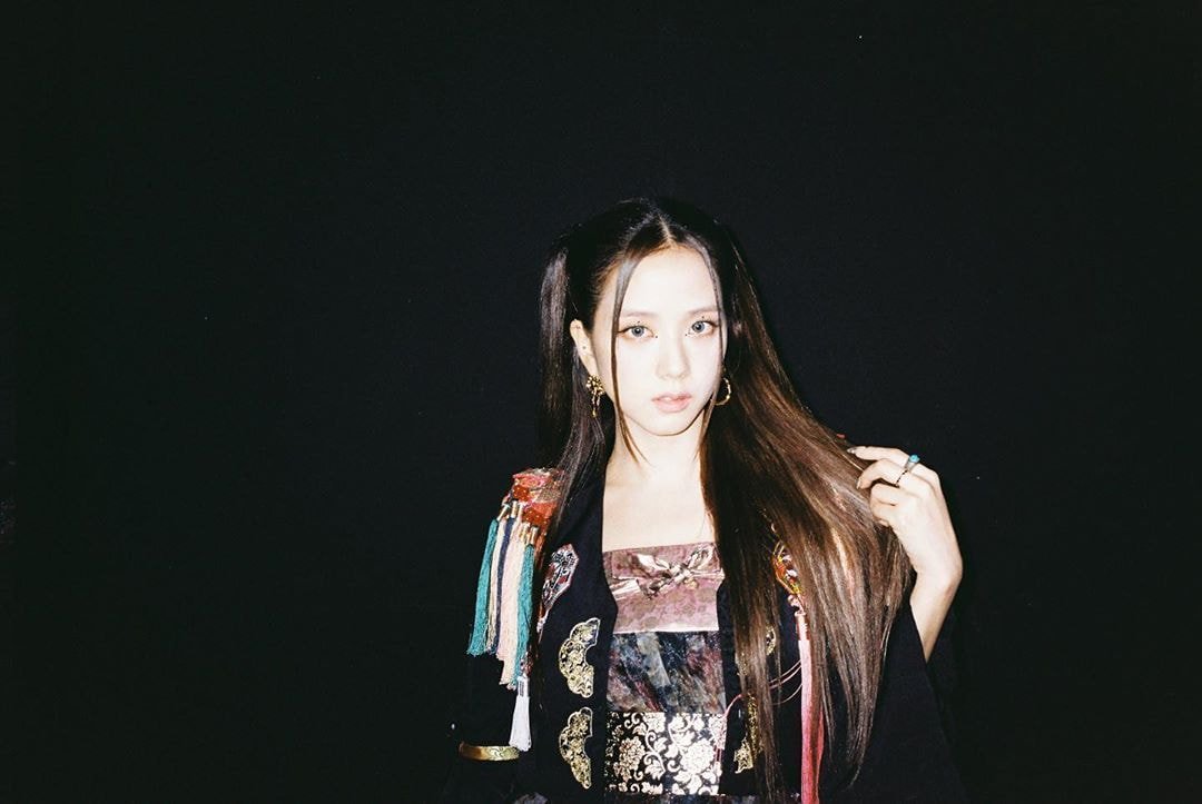 노리개 견장 한복 입은 #블랙핑크 지수.insta