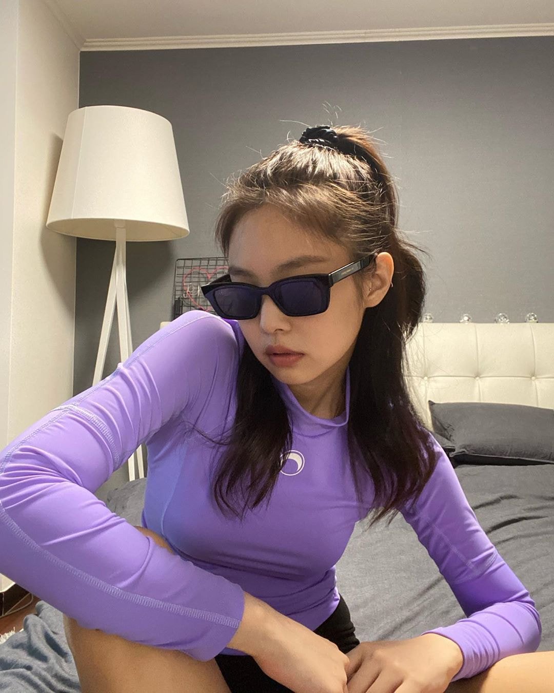 [스압] #블랙핑크 #제니, 자기가 집에서 셀프화보 찍었다면서 올려준 사진들