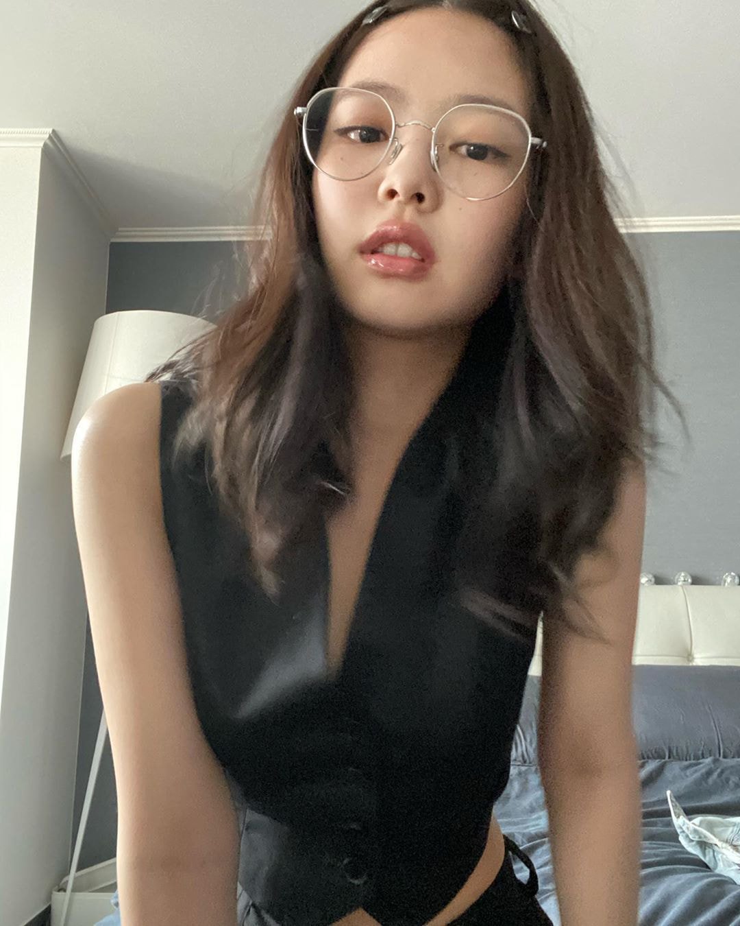 [스압] #블랙핑크 #제니, 자기가 집에서 셀프화보 찍었다면서 올려준 사진들