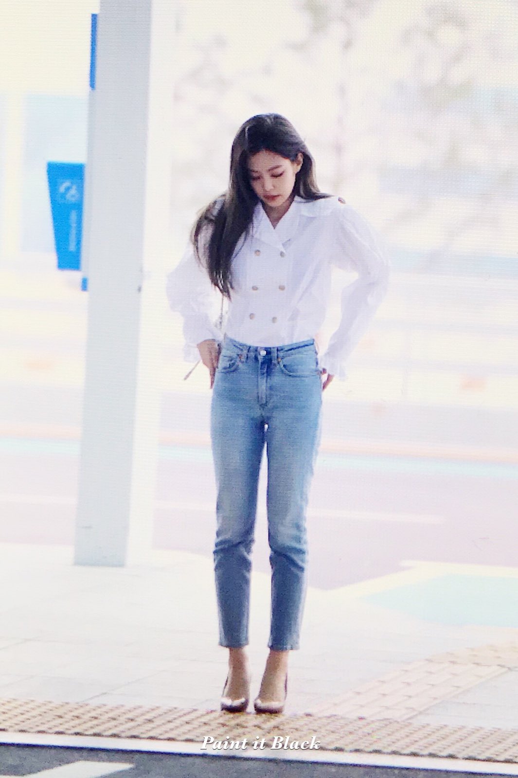 흰 블라우스+청바지만으로도 고급스러운 #블랙핑크 #제니