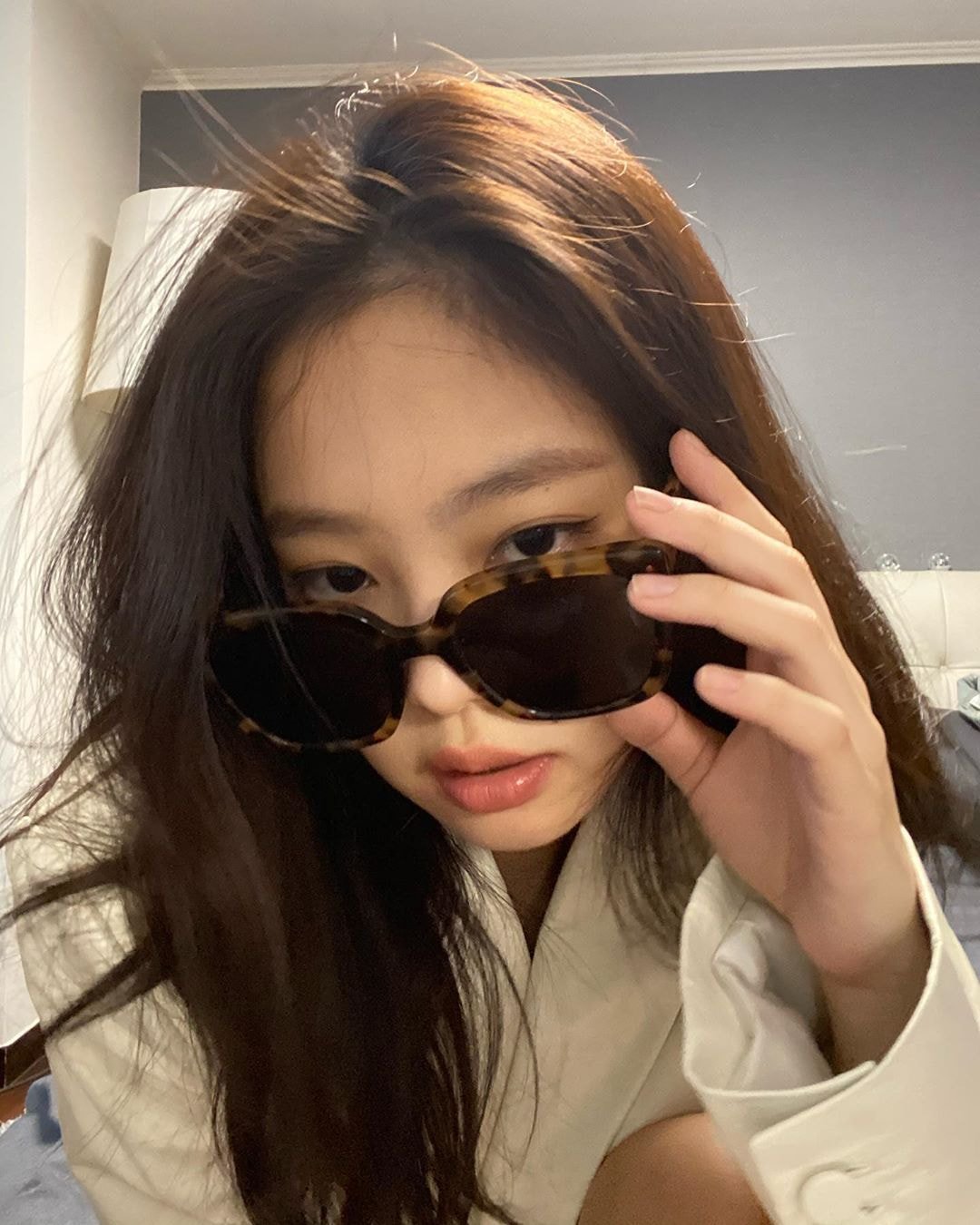 [스압] #블랙핑크 #제니, 자기가 집에서 셀프화보 찍었다면서 올려준 사진들