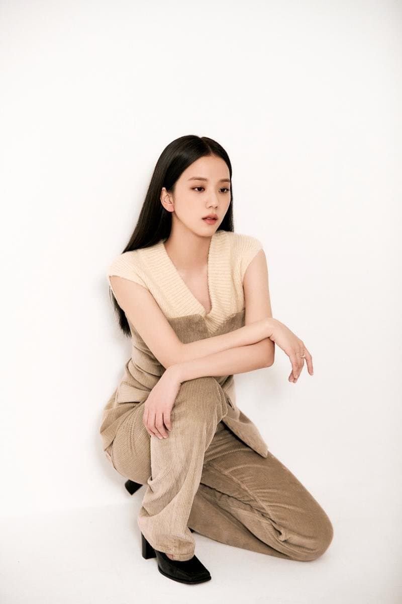 블랙핑크 지수 하퍼스바자 12월호 비하인드컷