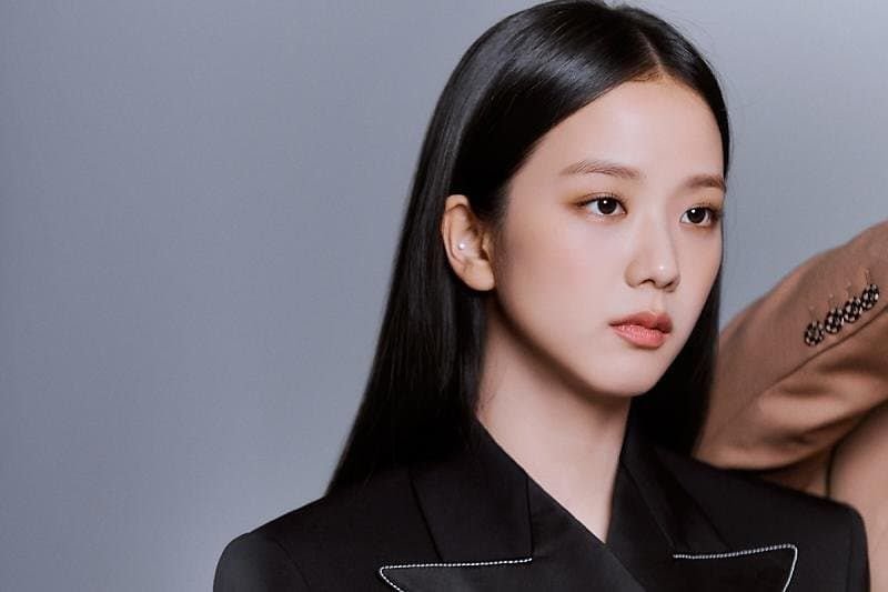 블랙핑크 지수 하퍼스바자 12월호 비하인드컷