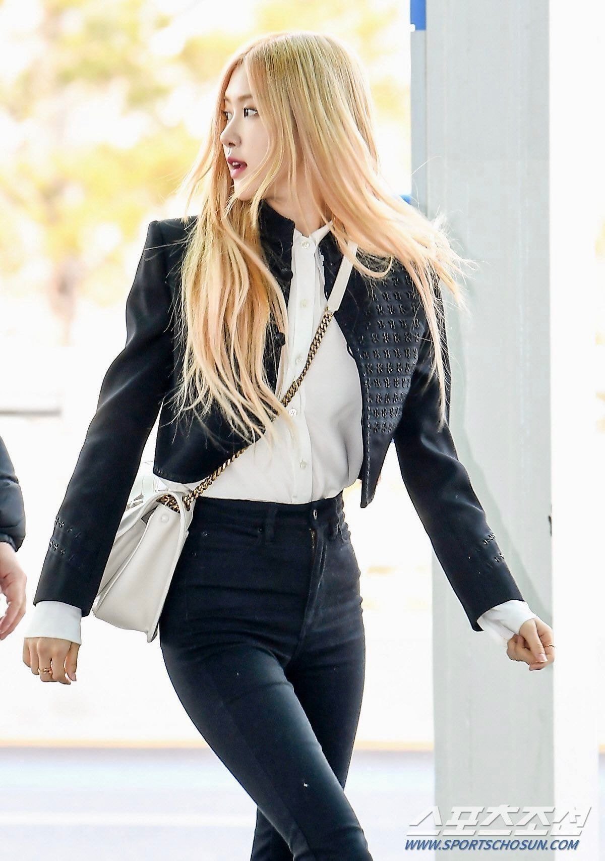 생로랑 패션쇼 출국하는 #블랙핑크 #로제