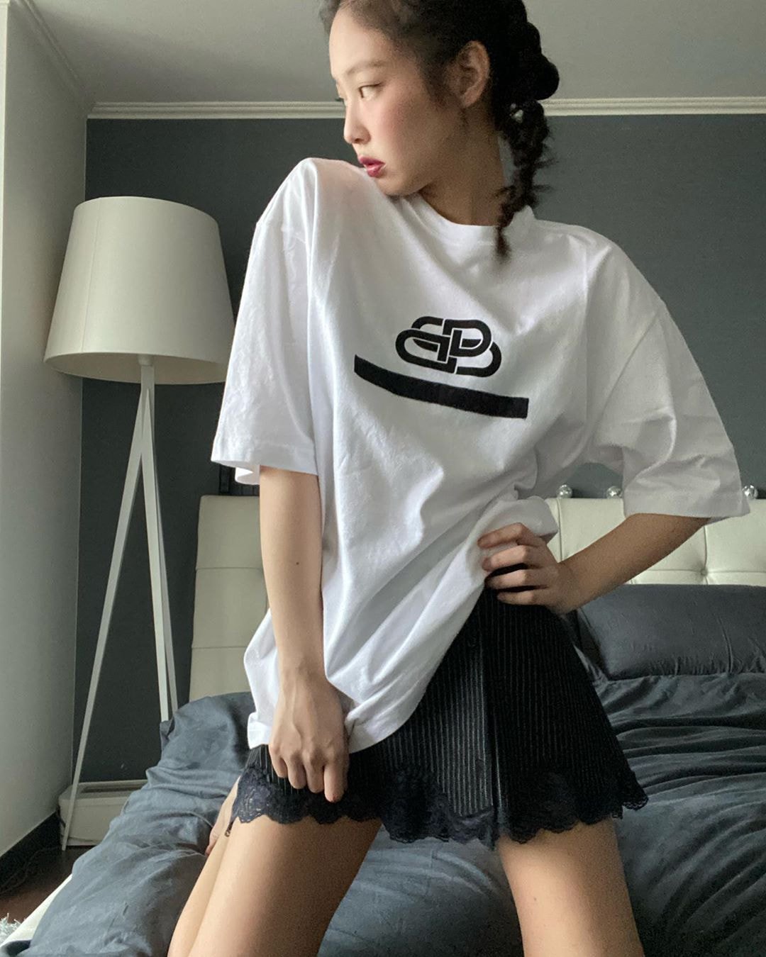 [스압] #블랙핑크 #제니, 자기가 집에서 셀프화보 찍었다면서 올려준 사진들
