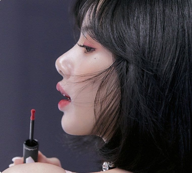 블랙핑크 리사 맥 (M.A.C).jpg