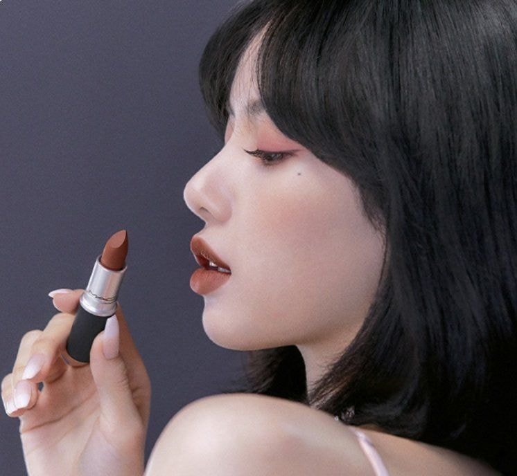 블랙핑크 리사 맥 (M.A.C).jpg