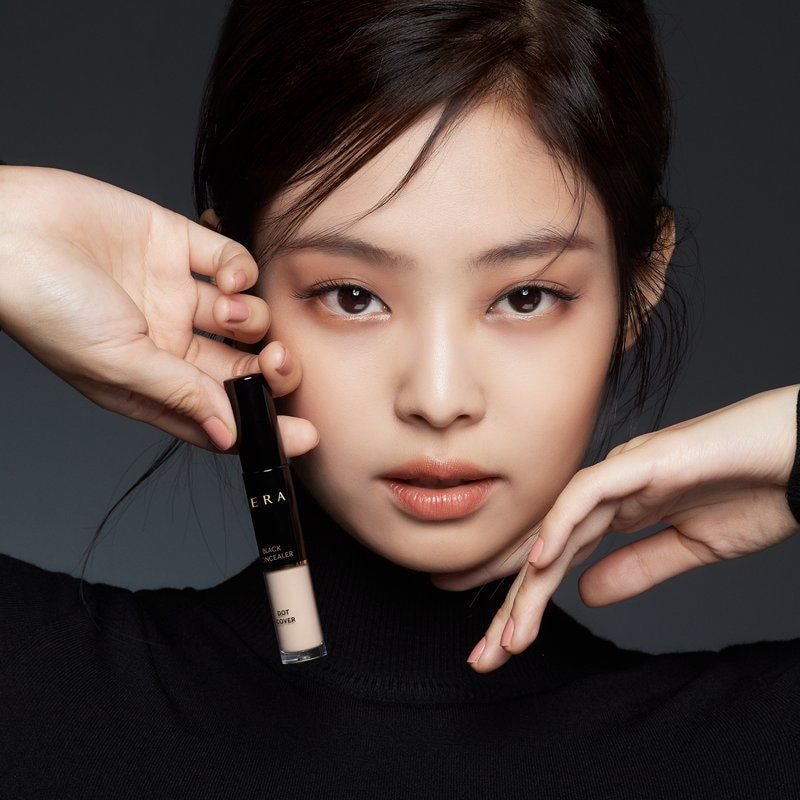 새로운 느낌의 블랙핑크 제니 (헤라).jpg