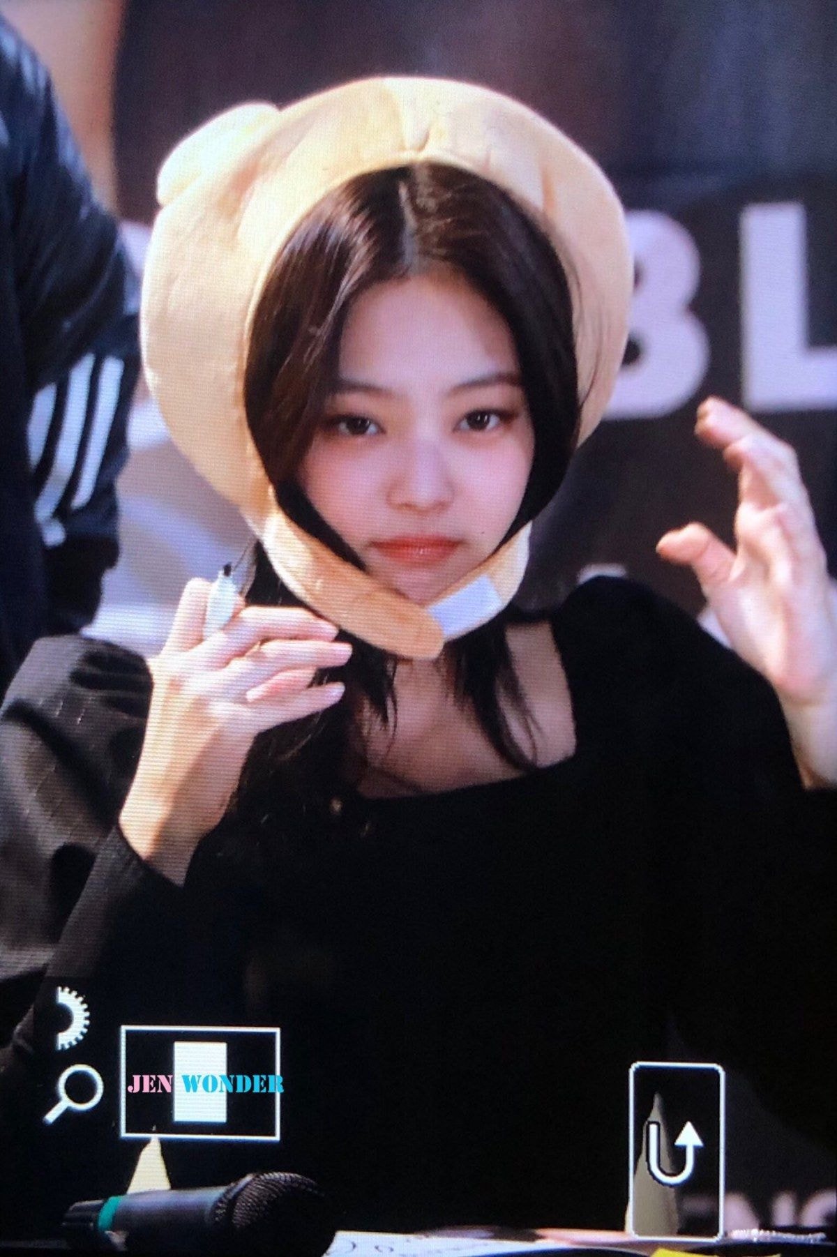 [프리뷰] 오늘자 블랙핑크 제니 팬사인회.jpg