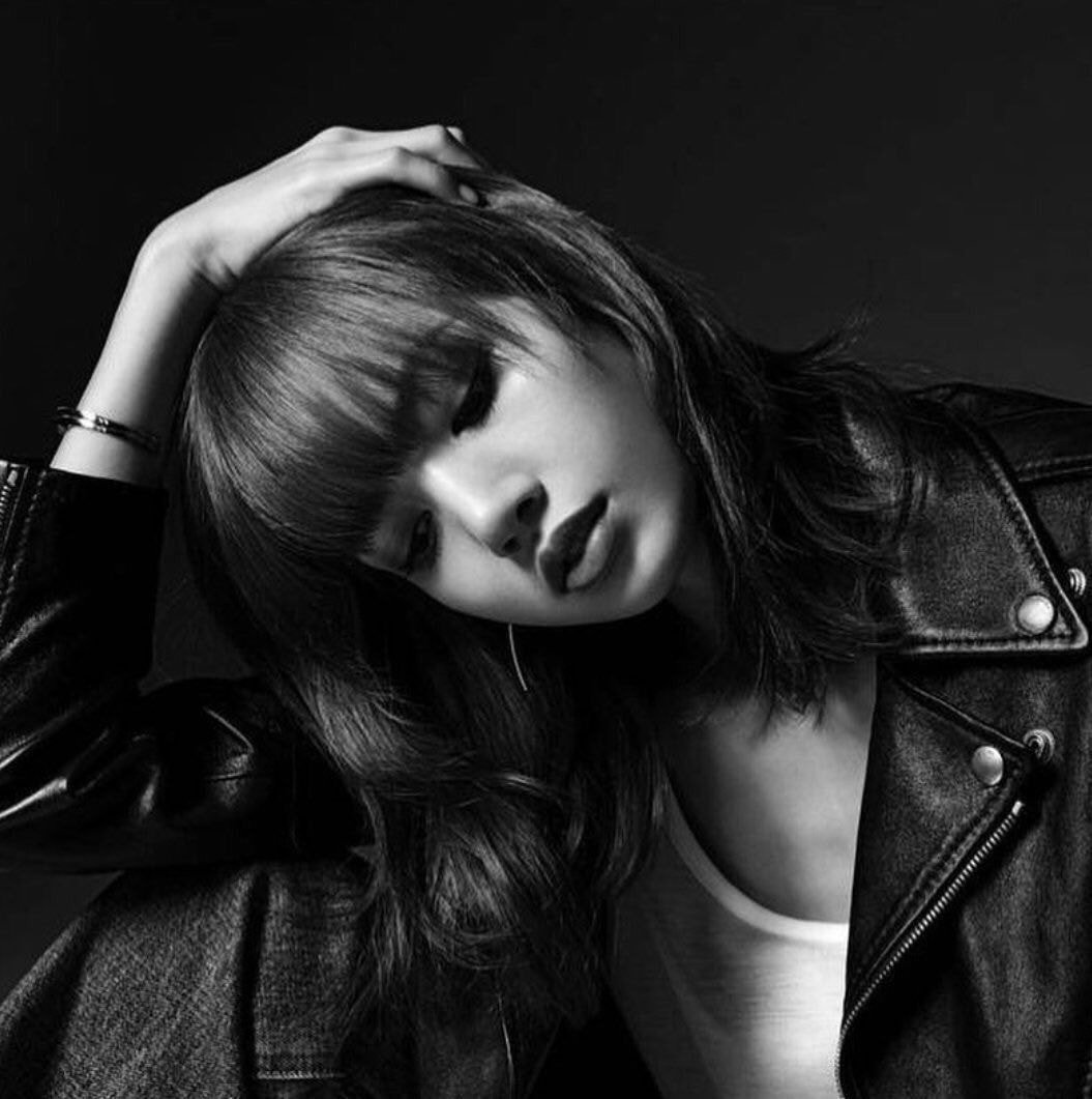 블랙핑크 리사 마담 피가로 재팬 1월호 커버 화보