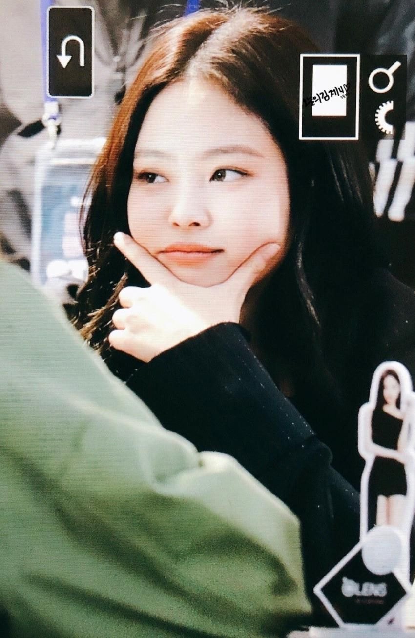 [프리뷰] 오늘자 블랙핑크 제니 팬사인회.jpg