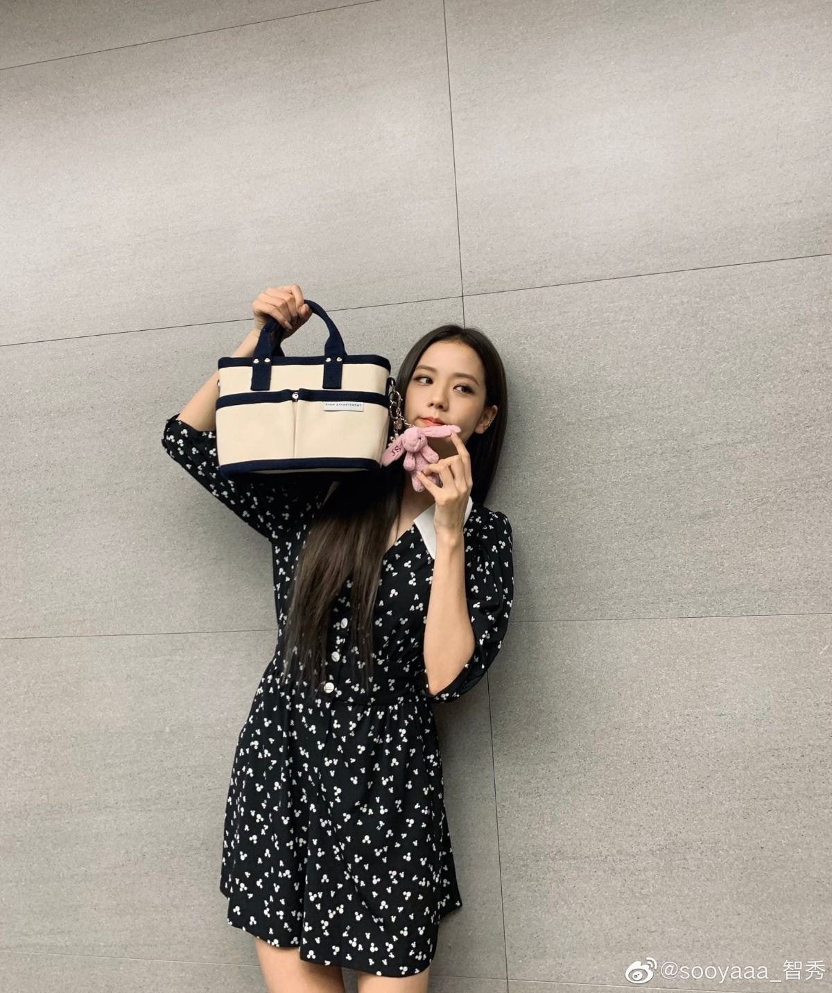 블랙핑크 지수.insta+weibo