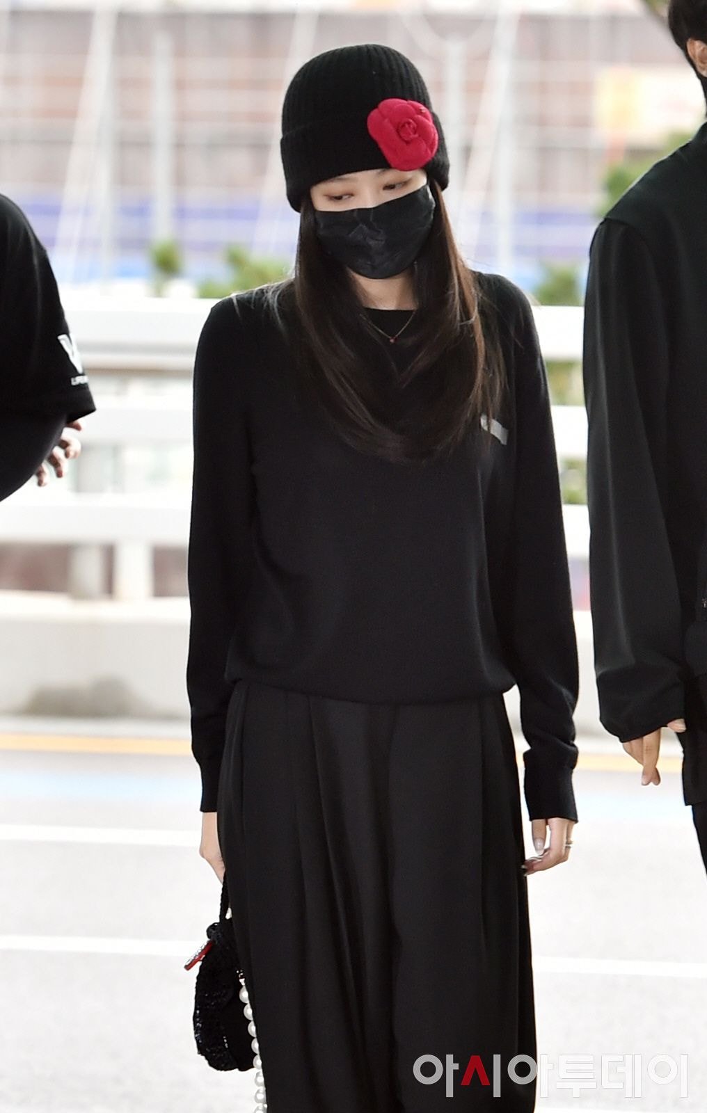 샤넬 패션위크 참석차 출국하는 블랙핑크 제니