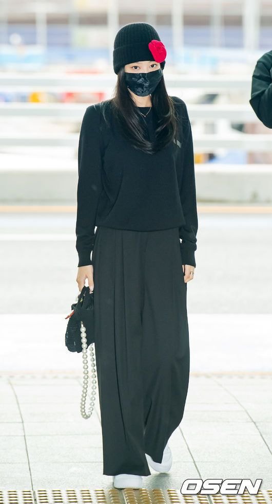 샤넬 패션위크 참석차 출국하는 블랙핑크 제니