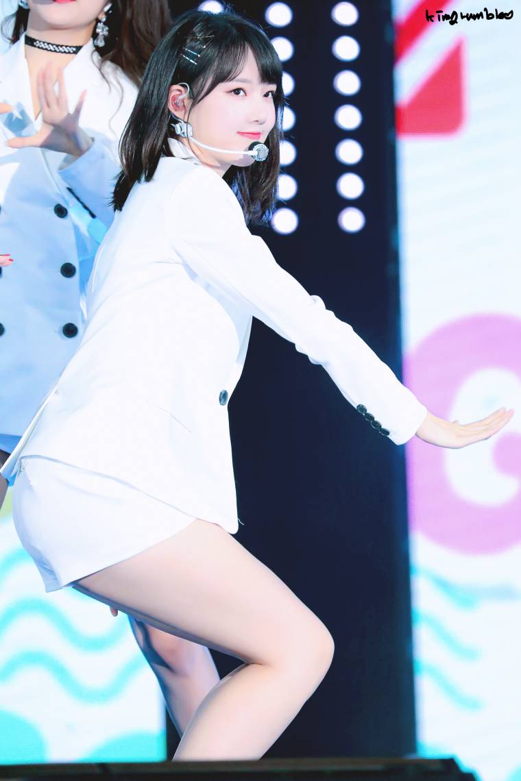 순백의 #여자친구 예린