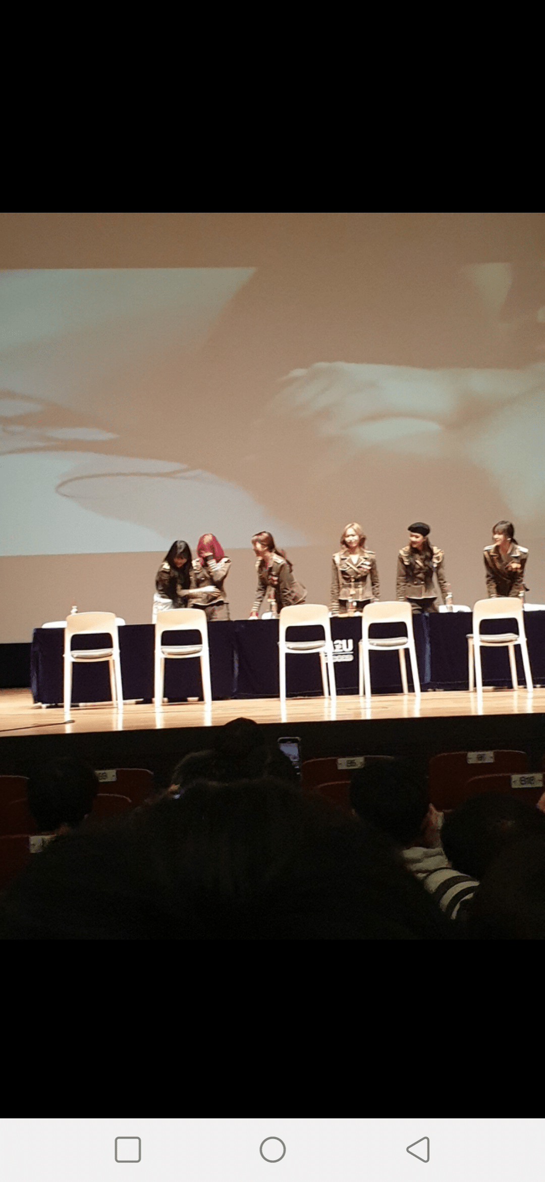 여자친구 팬 사인회 대참사 (코로나19)